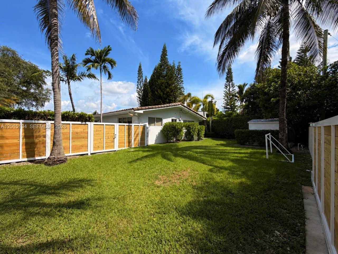 11445 N Bayshore Dr, North Miami, FL 33181 Photo
