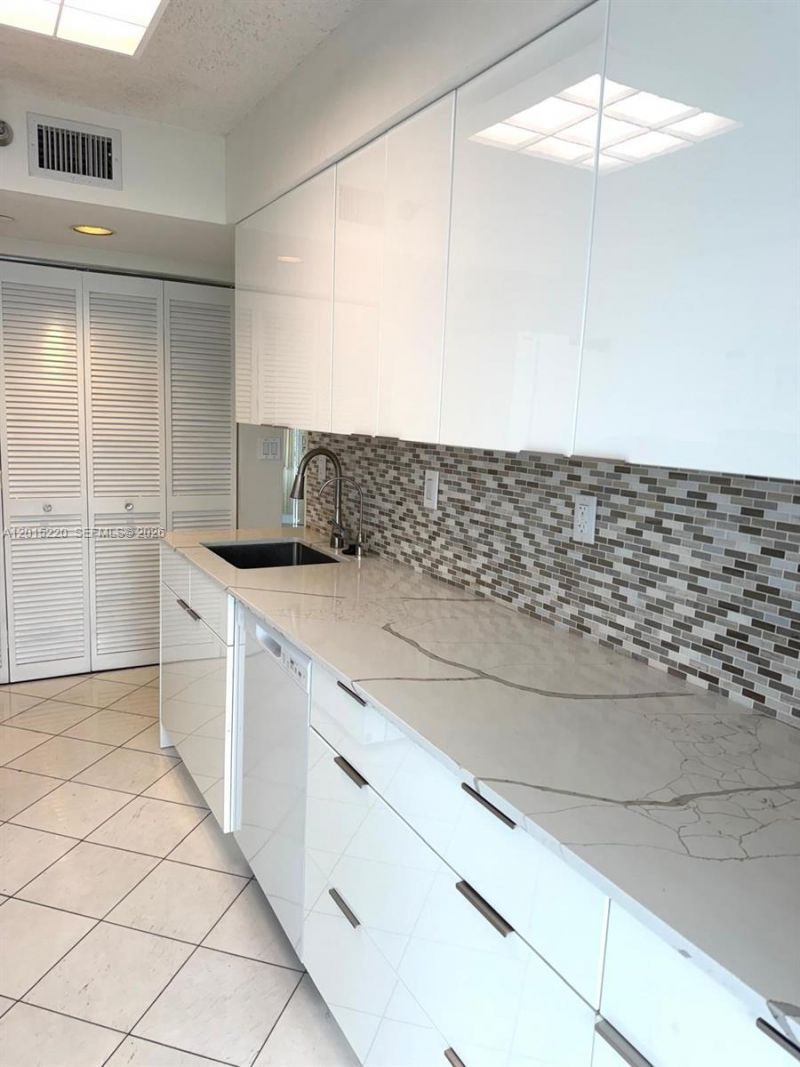 19101 NE 36th Ct , Unit 1801, Aventura, FL 33180 Photo