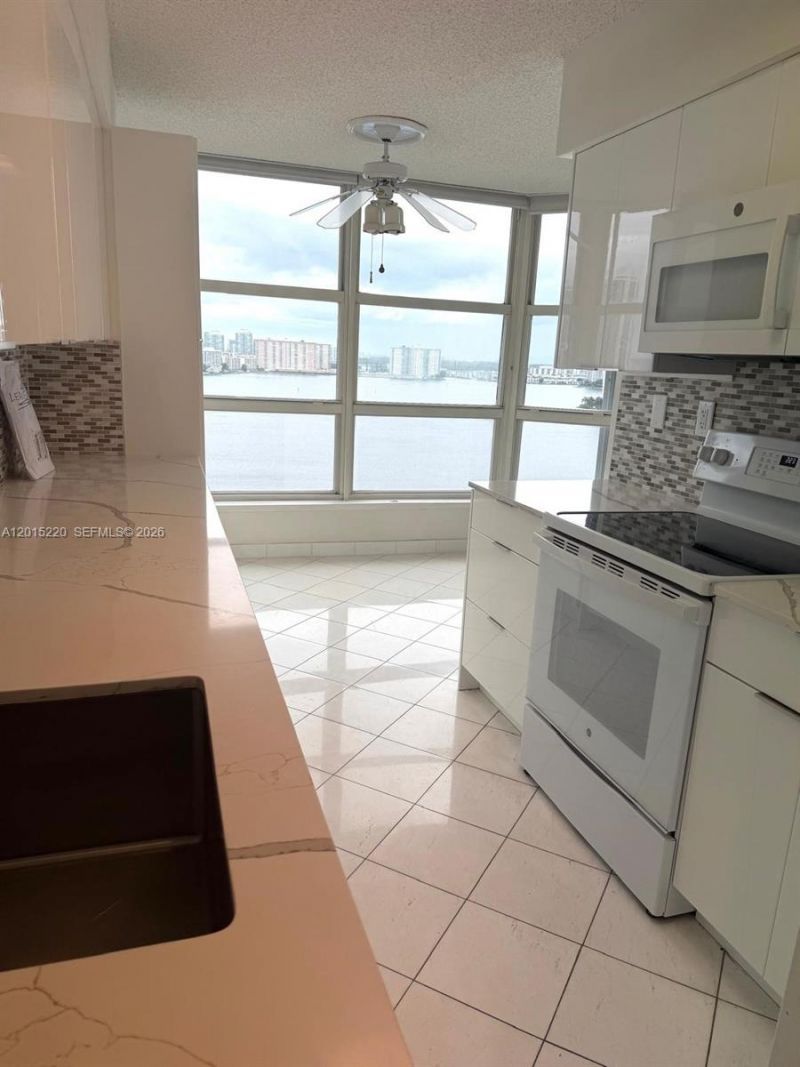 19101 NE 36th Ct , Unit 1801, Aventura, FL 33180 Photo