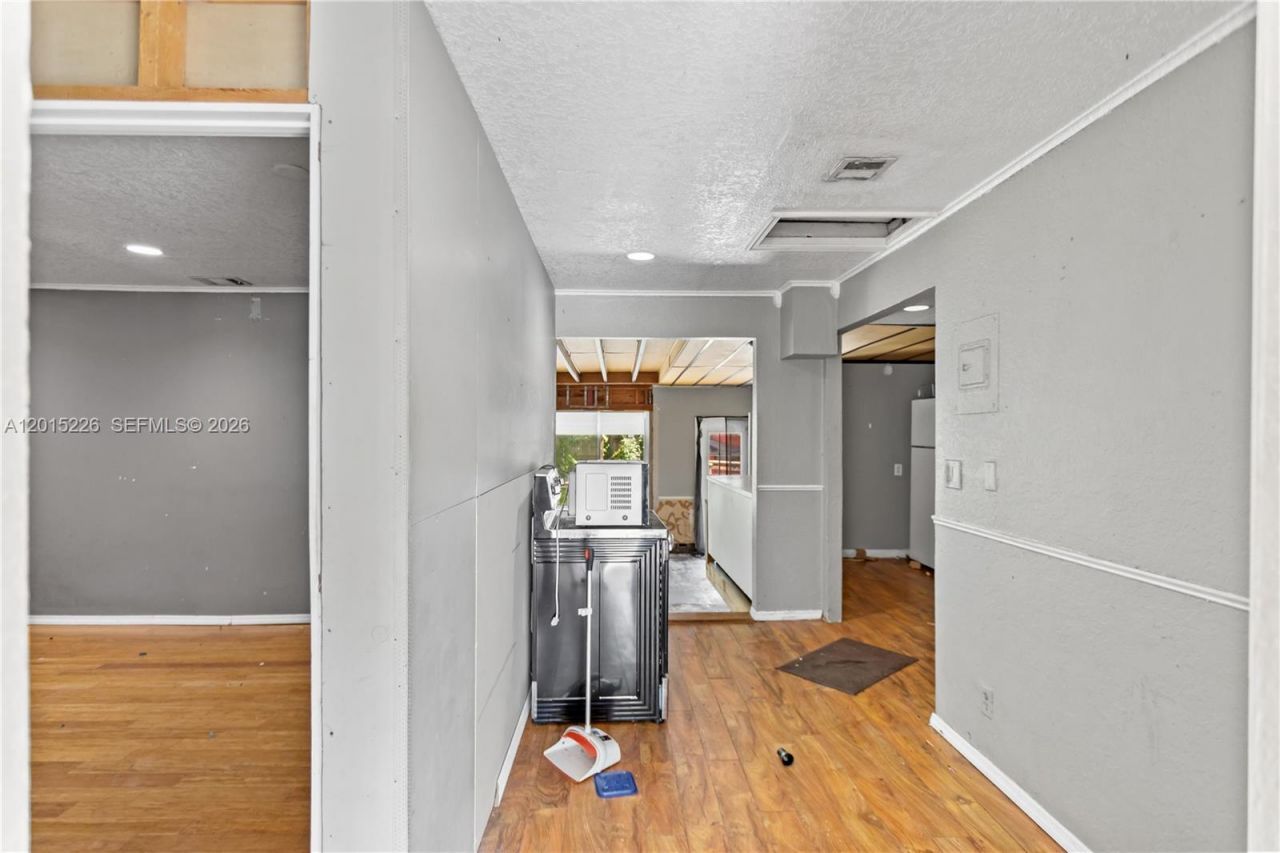 1730 SW 21st St, Fort Lauderdale, FL 33315 Photo