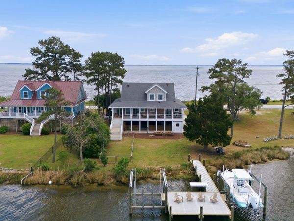 3736 Janiero Road, Arapahoe, NC 28510