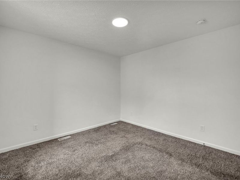 9747 Gates Avenue, Cleveland, OH 44105 Photo 29