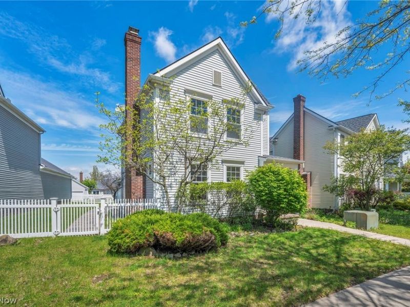 9747 Gates Avenue, Cleveland, OH 44105 Photo 3