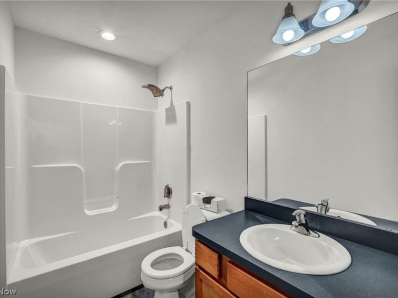 9747 Gates Avenue, Cleveland, OH 44105 Photo 30
