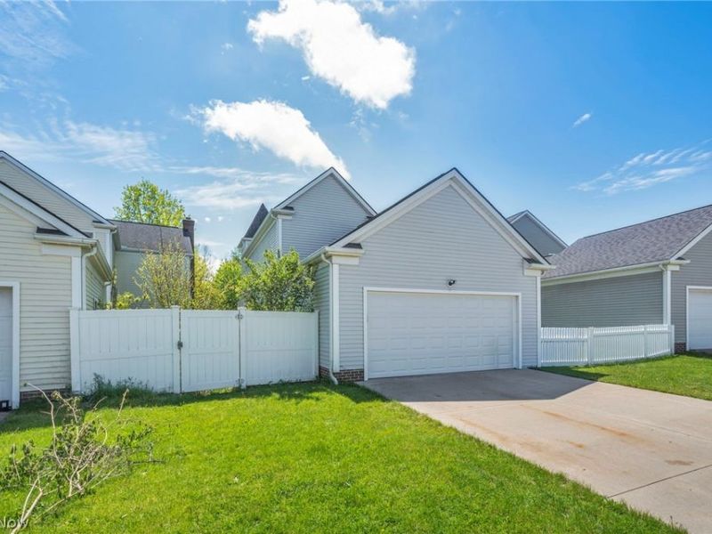 9747 Gates Avenue, Cleveland, OH 44105 Photo 40