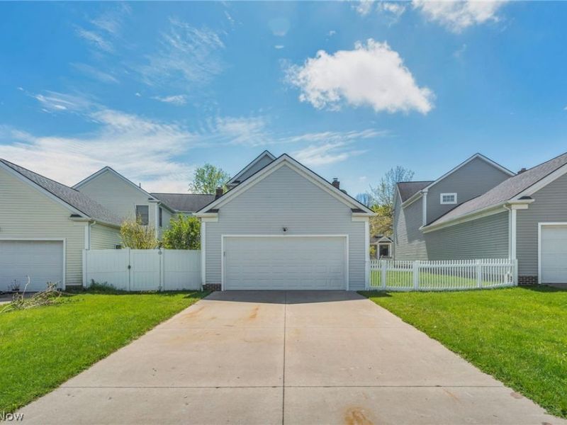 9747 Gates Avenue, Cleveland, OH 44105 Photo 41
