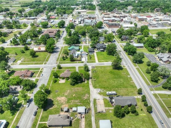 436 E 13th Street Lots 9 & 10 Street, Baxter Springs, KS 66713