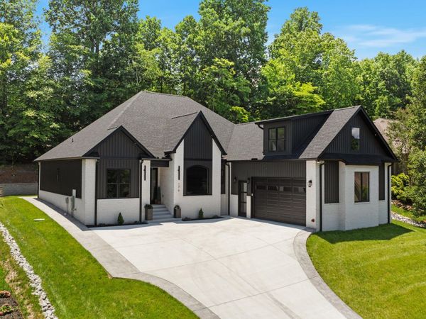 176 Saligugi Way, Loudon, TN 37774