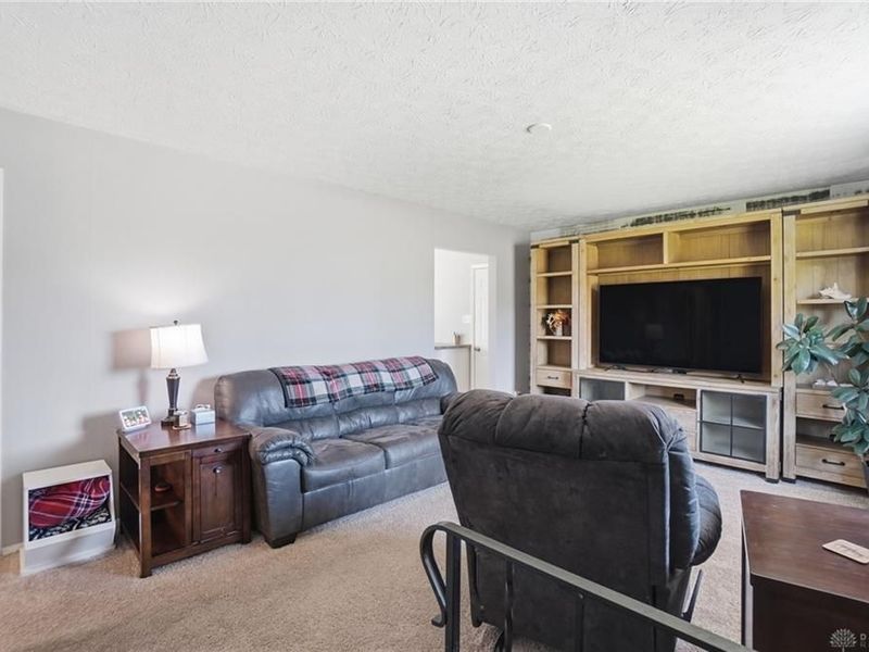 1000 Langdale Avenue, New Carlisle, OH 45344 Photo 4