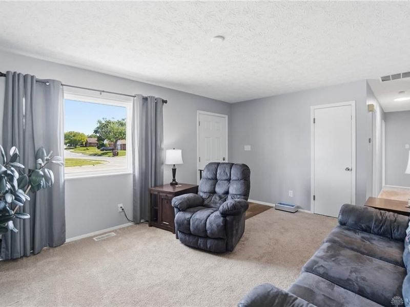 1000 Langdale Avenue, New Carlisle, OH 45344 Photo 5