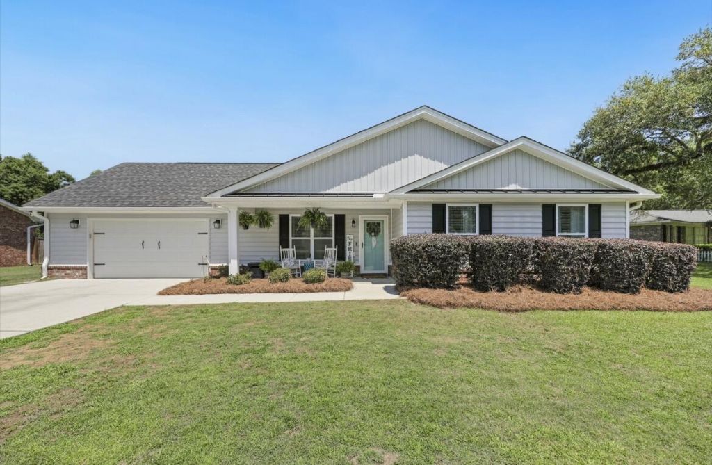 1207 Dennis Boulevard Photo 1