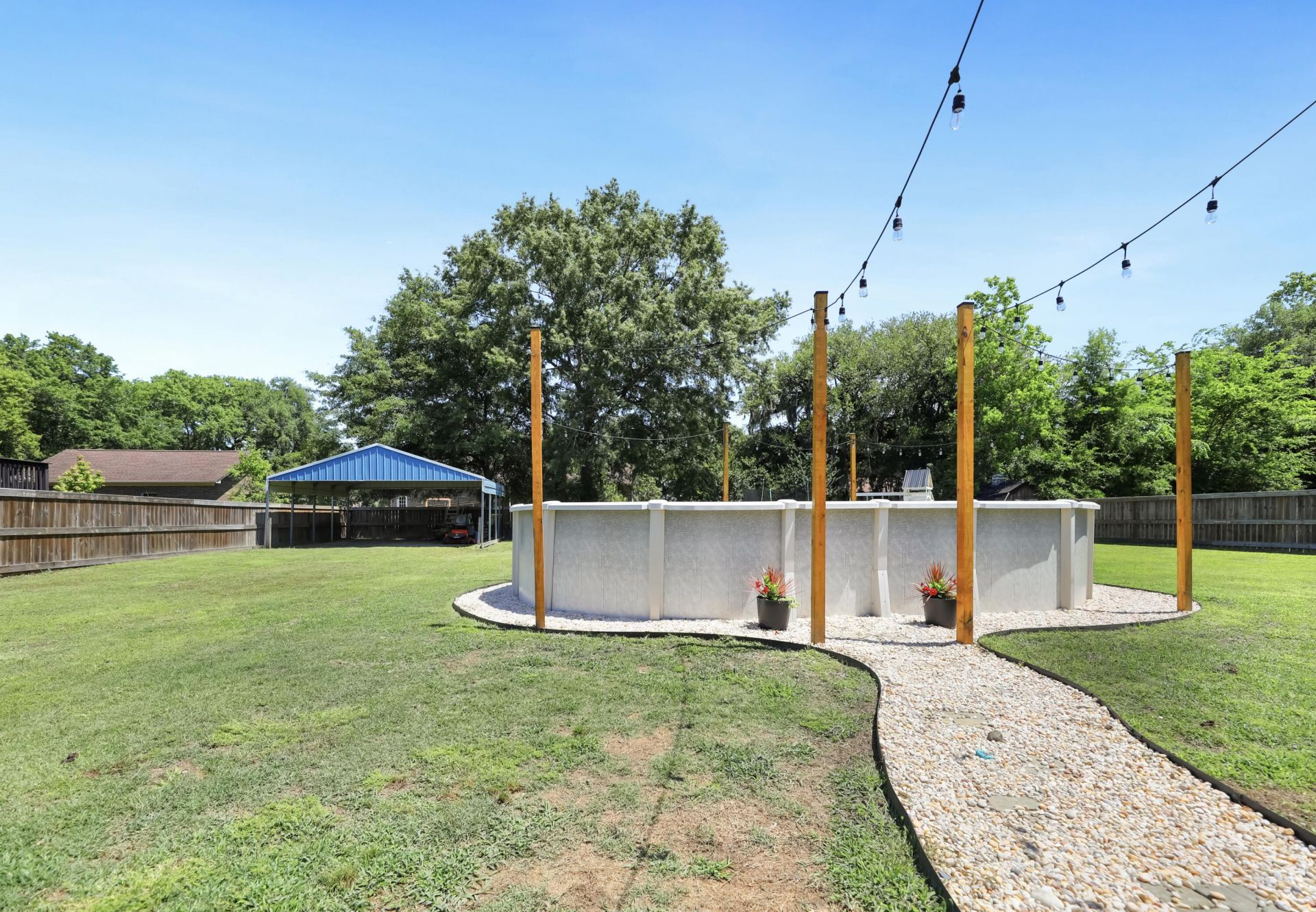 1207 Dennis Boulevard Photo 35