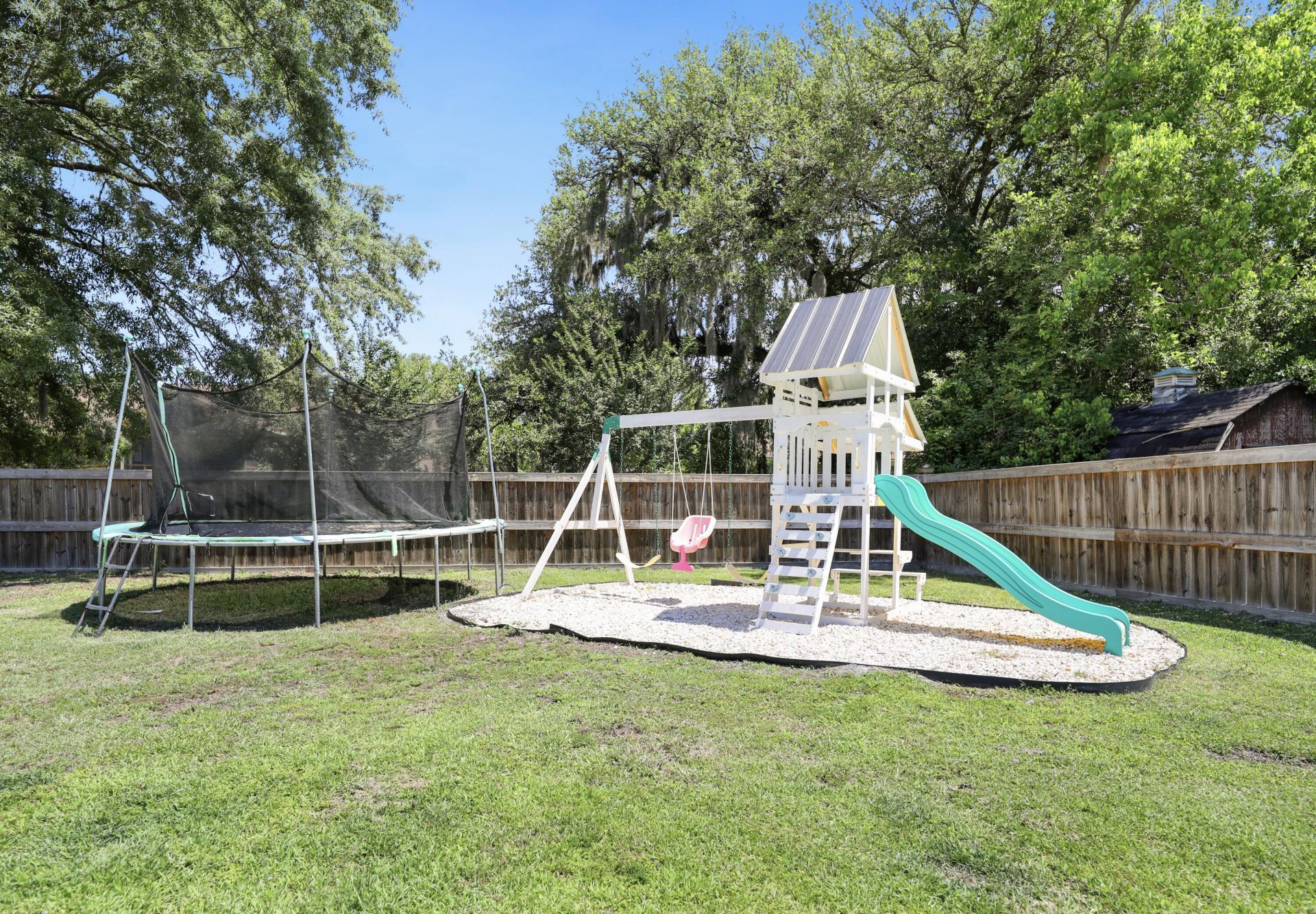 1207 Dennis Boulevard Photo 40