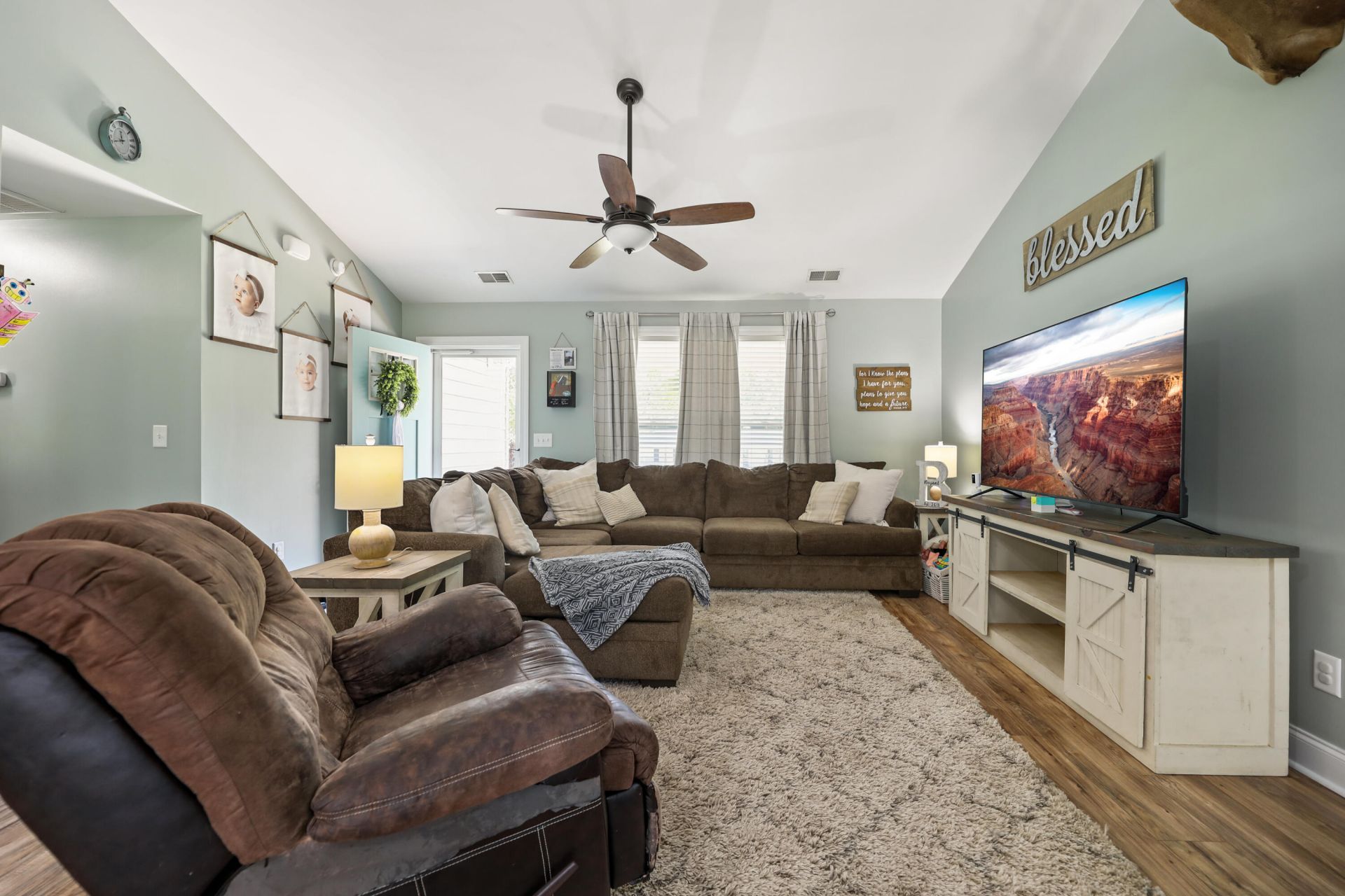 1207 Dennis Boulevard Photo 9