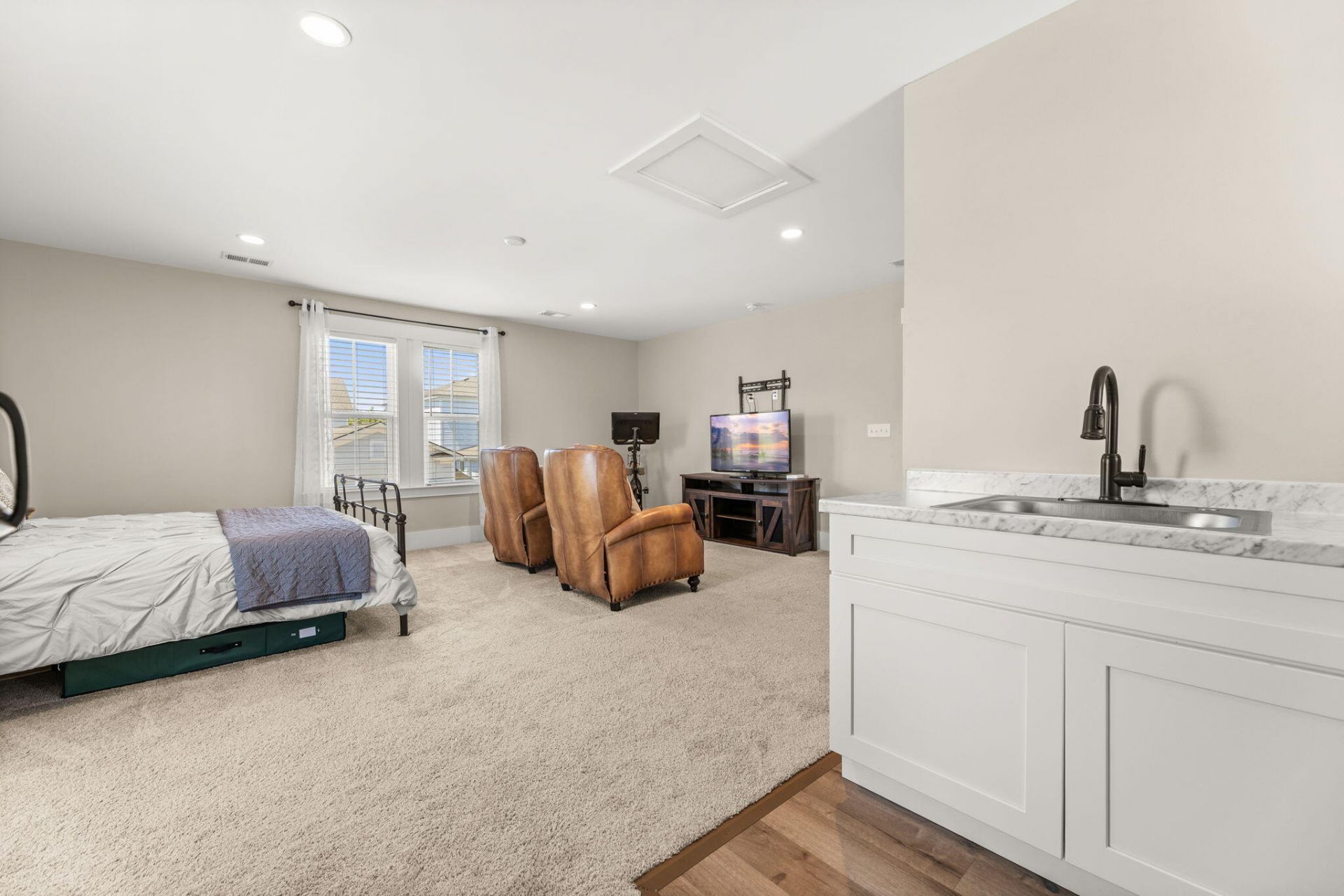 105 Fig Ivy Lane Photo 35