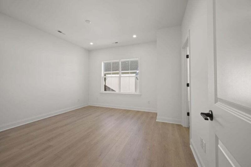 305 Livewell Court Photo 11