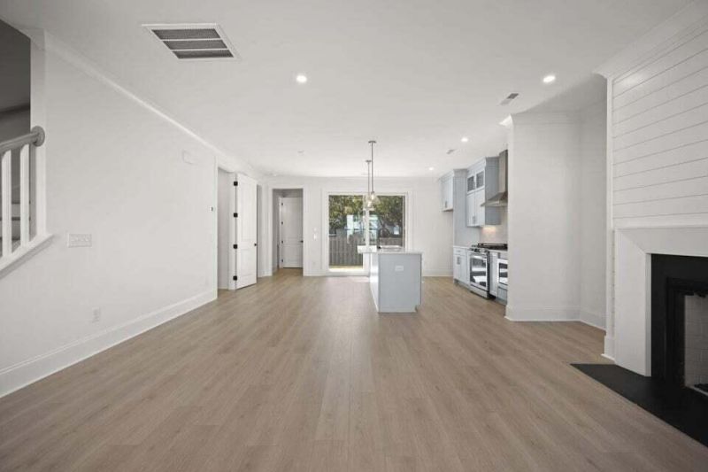 305 Livewell Court Photo 14