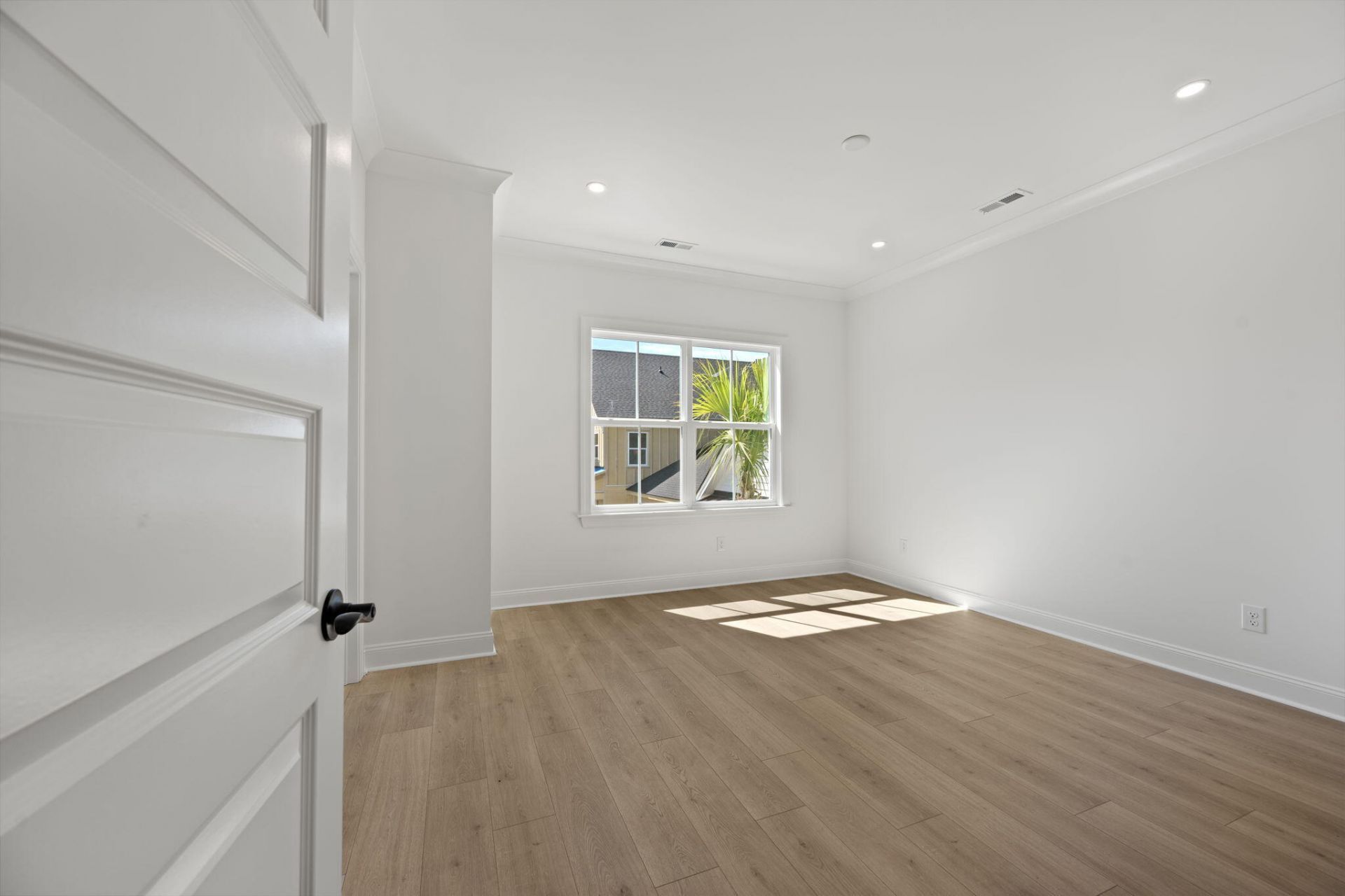 309 Livewell Court Photo 35