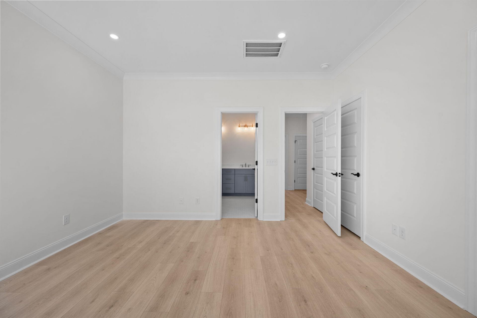 309 Livewell Court Photo 37