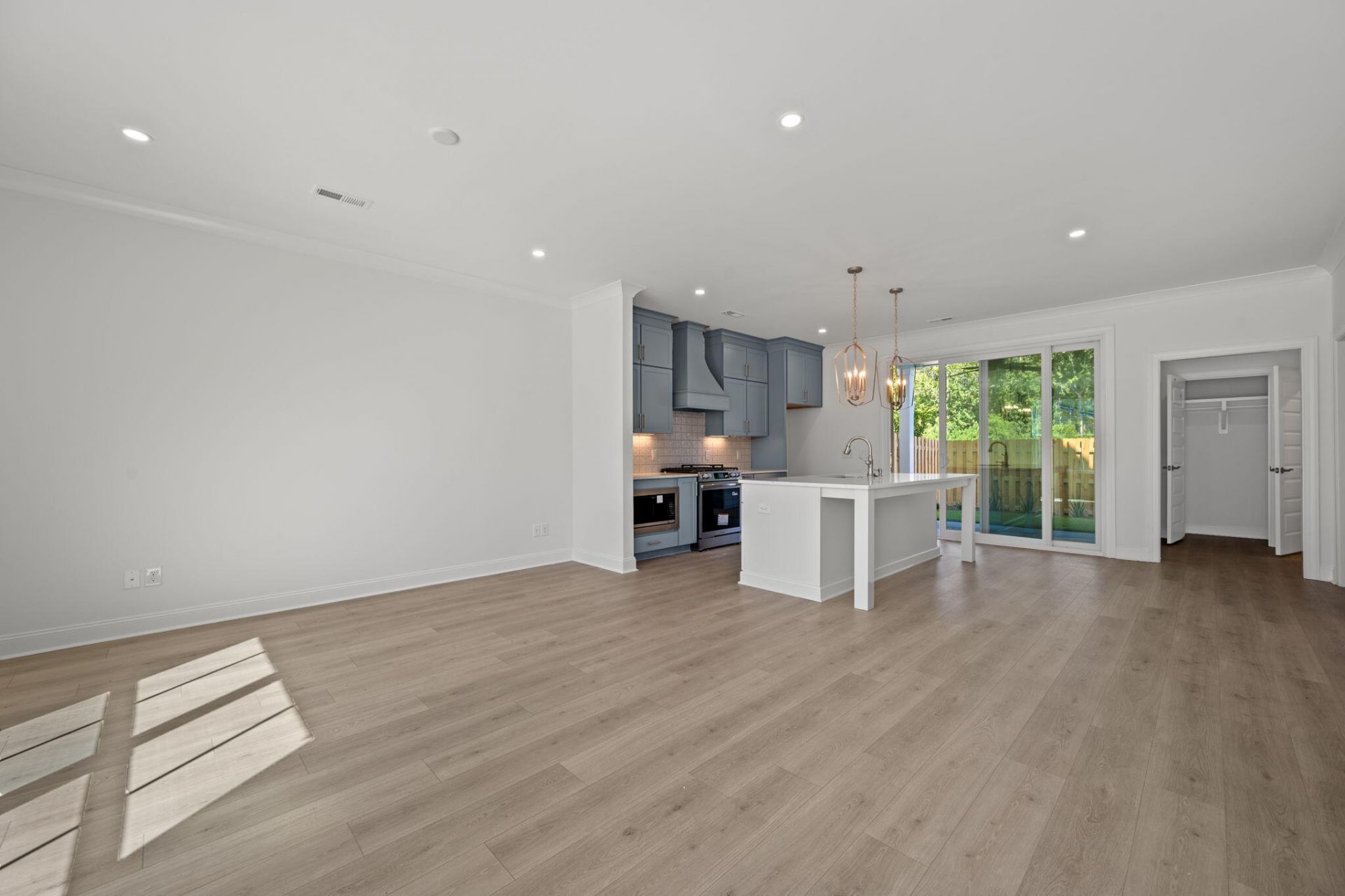 309 Livewell Court Photo 6