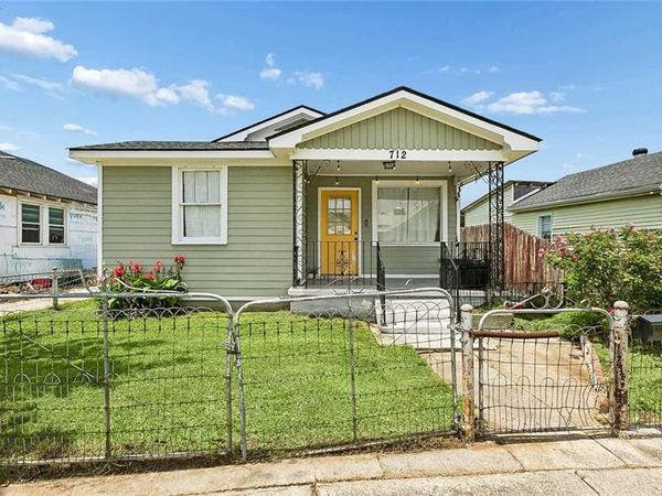 712 AVENUE D Avenue , Westwego, LA 70094