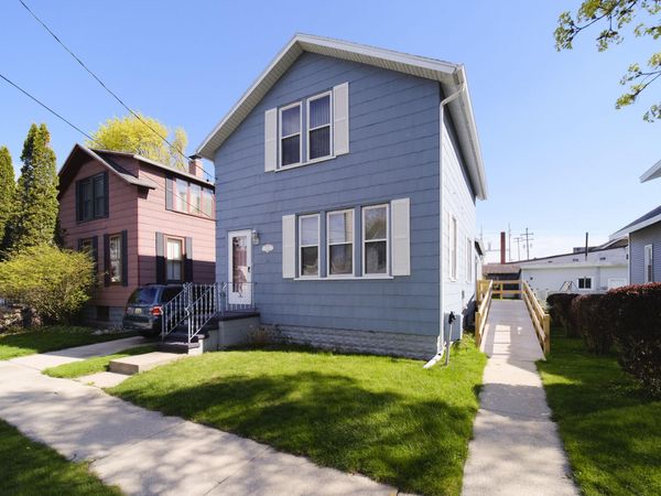 19 Clay Street, Manistee, MI 49660