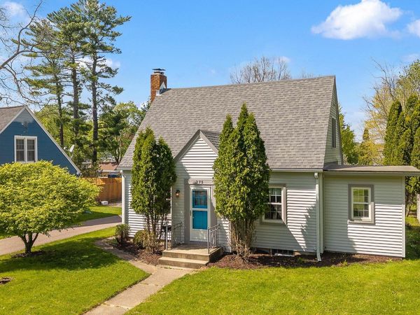 275 8th Street, Reedsburg, WI 53959