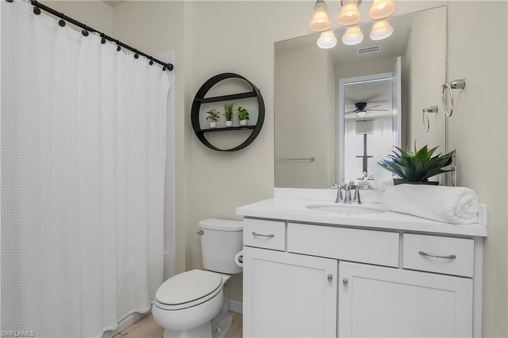 17628 Kinzie Ln, Estero, FL 33928 Photo