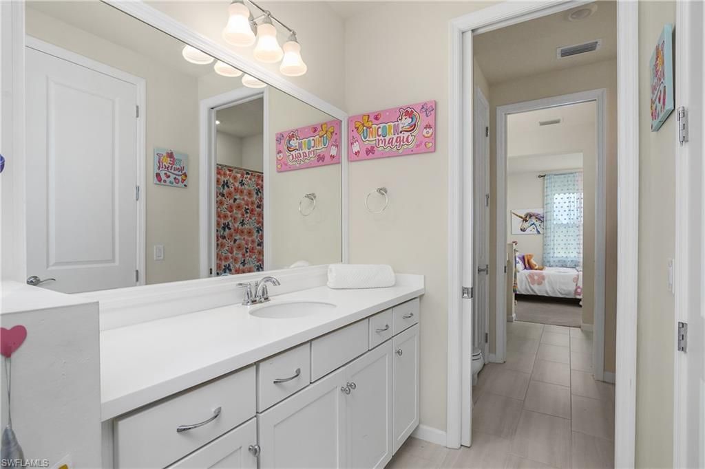 17628 Kinzie Ln, Estero, FL 33928 Photo