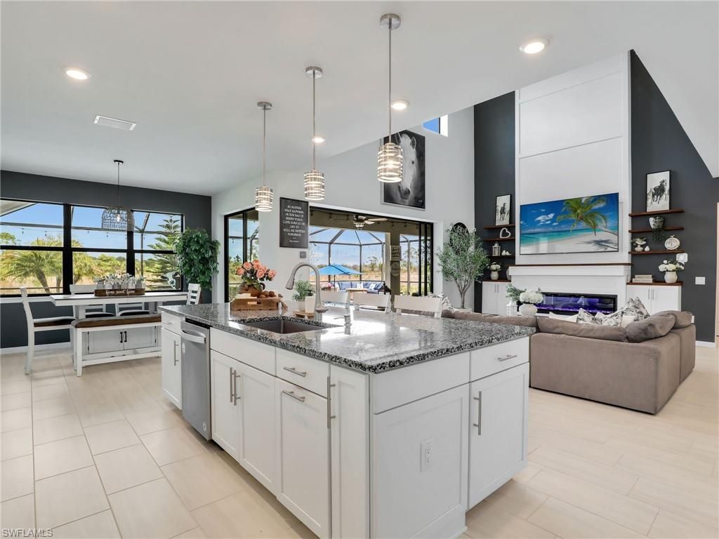 17628 Kinzie Ln, Estero, FL 33928 Photo