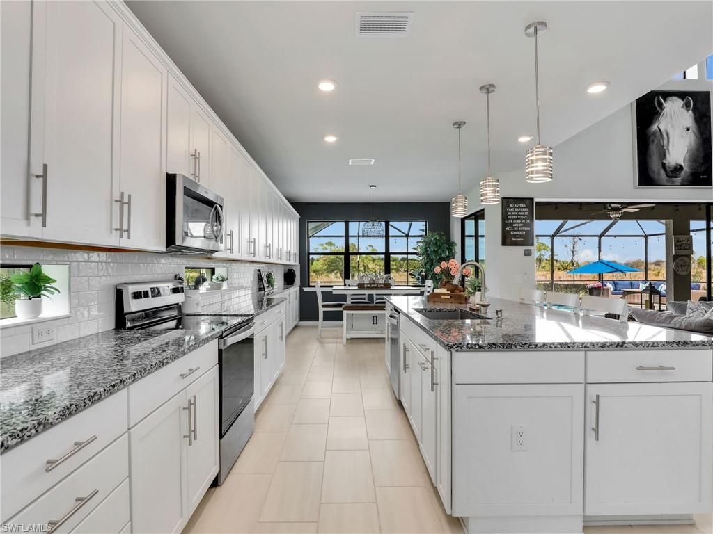 17628 Kinzie Ln, Estero, FL 33928 Photo