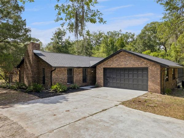 1095 E GRAVES AVENUE , ORANGE CITY, FL 32763