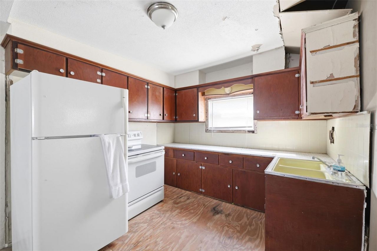 531 Athens Street, Tarpon Springs, FL 34689 Photo