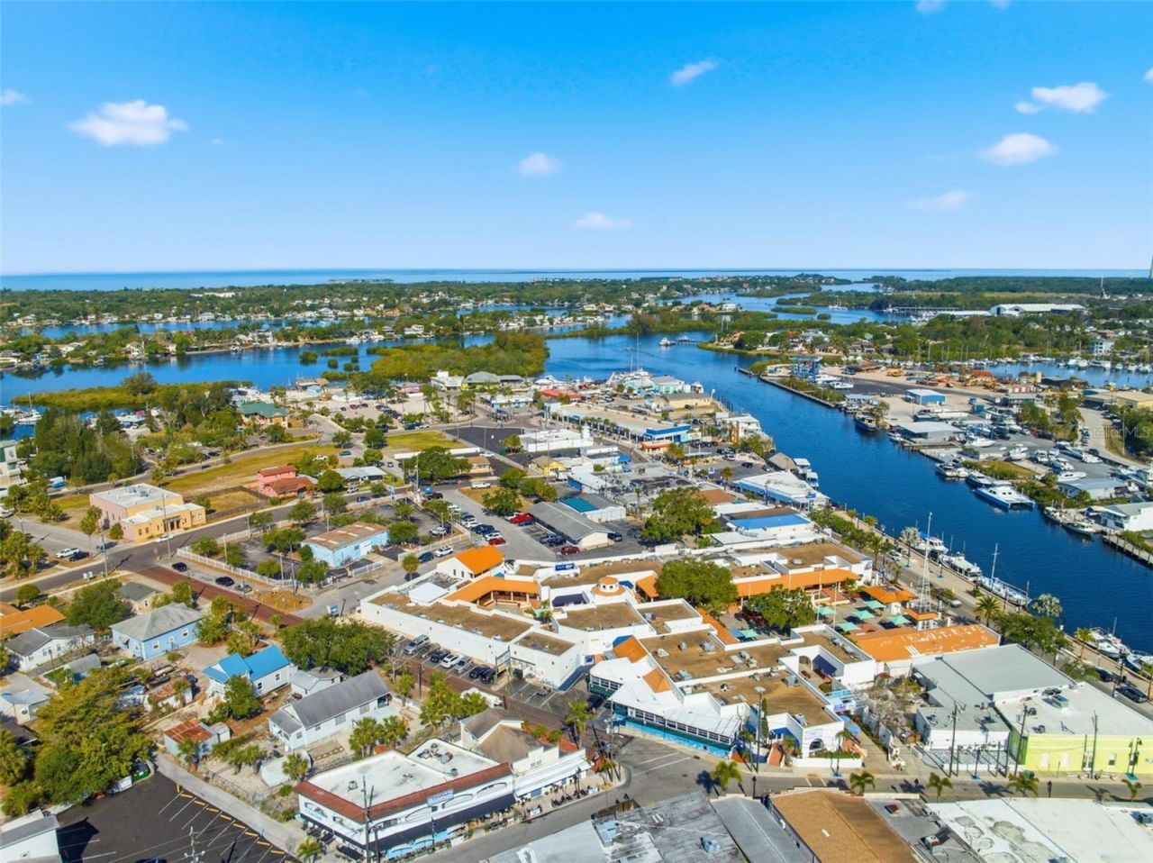 531 Athens Street, Tarpon Springs, FL 34689 Photo