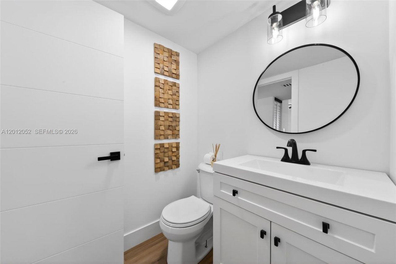 3401 N Country Club Dr, Unit 716, Aventura, FL 33180 Photo