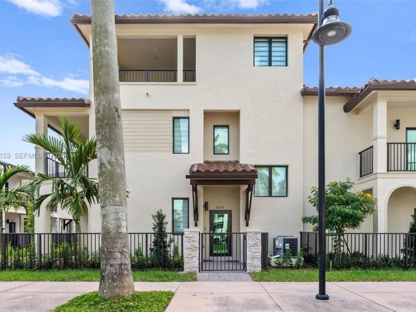 8336 Central Park Blvd , Doral, FL 33166