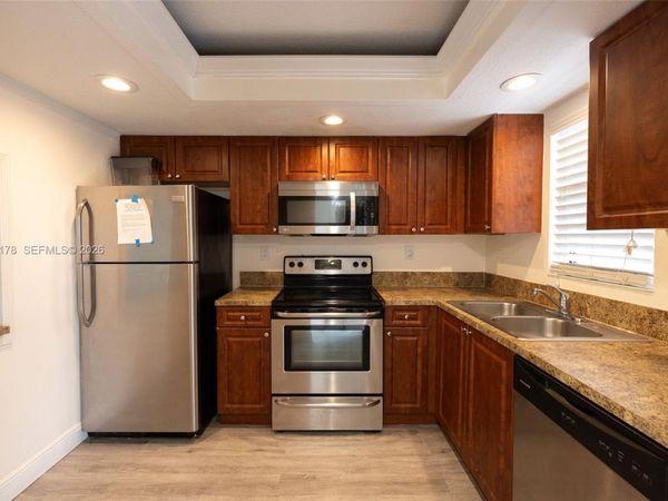 9235 SW 8th St , Unit 403, Boca Raton, FL 33428