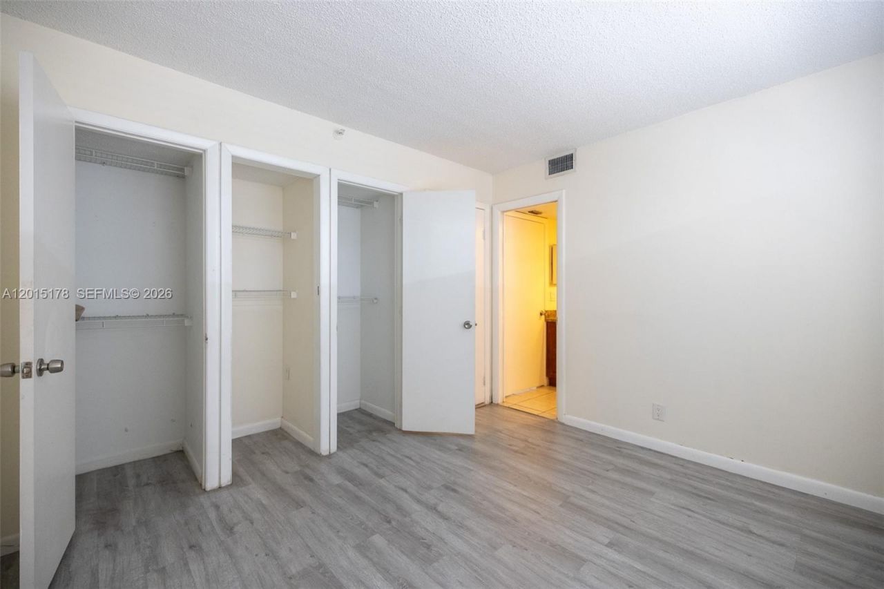9235 SW 8th St , Unit 403, Boca Raton, FL 33428 Photo