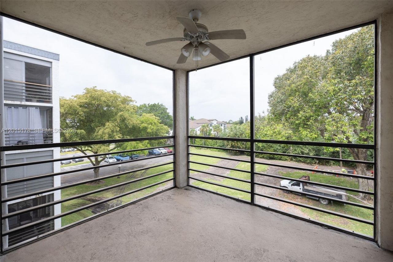 9235 SW 8th St , Unit 403, Boca Raton, FL 33428 Photo