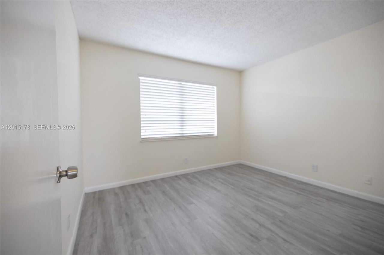 9235 SW 8th St , Unit 403, Boca Raton, FL 33428 Photo