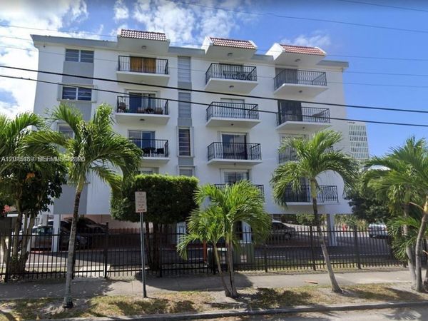 2500 SW 6th St , Unit 303, Miami, FL 33135