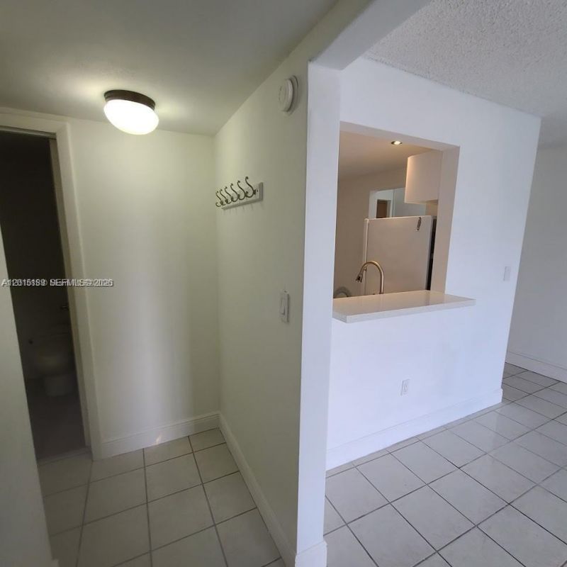 2500 SW 6th St , Unit 303, Miami, FL 33135 Photo