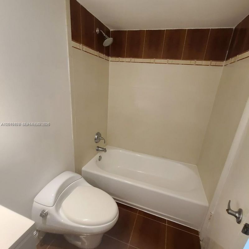 2500 SW 6th St , Unit 303, Miami, FL 33135 Photo