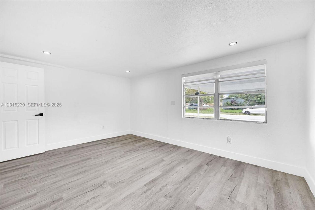 12621 NW 22nd Ct , Miami, FL 33167 Photo