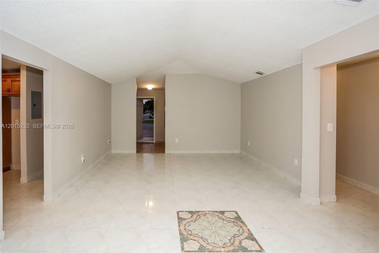 13710 SW 181st Ter, Miami, FL 33177 Photo