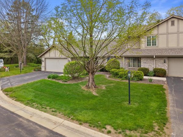 17730 Caribou PASS, Unit A, Brookfield, WI 53045