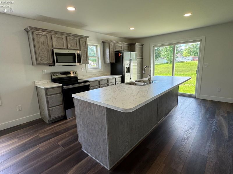 91 Elwood Street, Tiffin, OH 44883 Photo 9