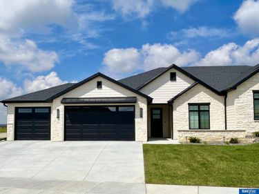 8015 S 43 Street , Lincoln, NE 68516