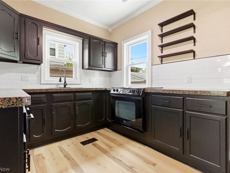 1521 Blossom Park Avenue, Lakewood, OH 44107 Photo 13