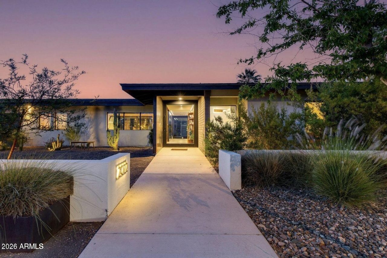 2022 E GARDENIA Avenue, Phoenix, AZ 85020
